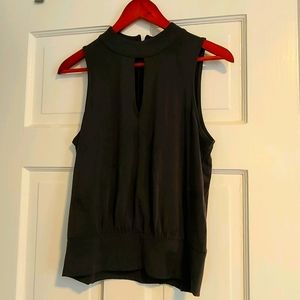 Gray sleeveless blouse